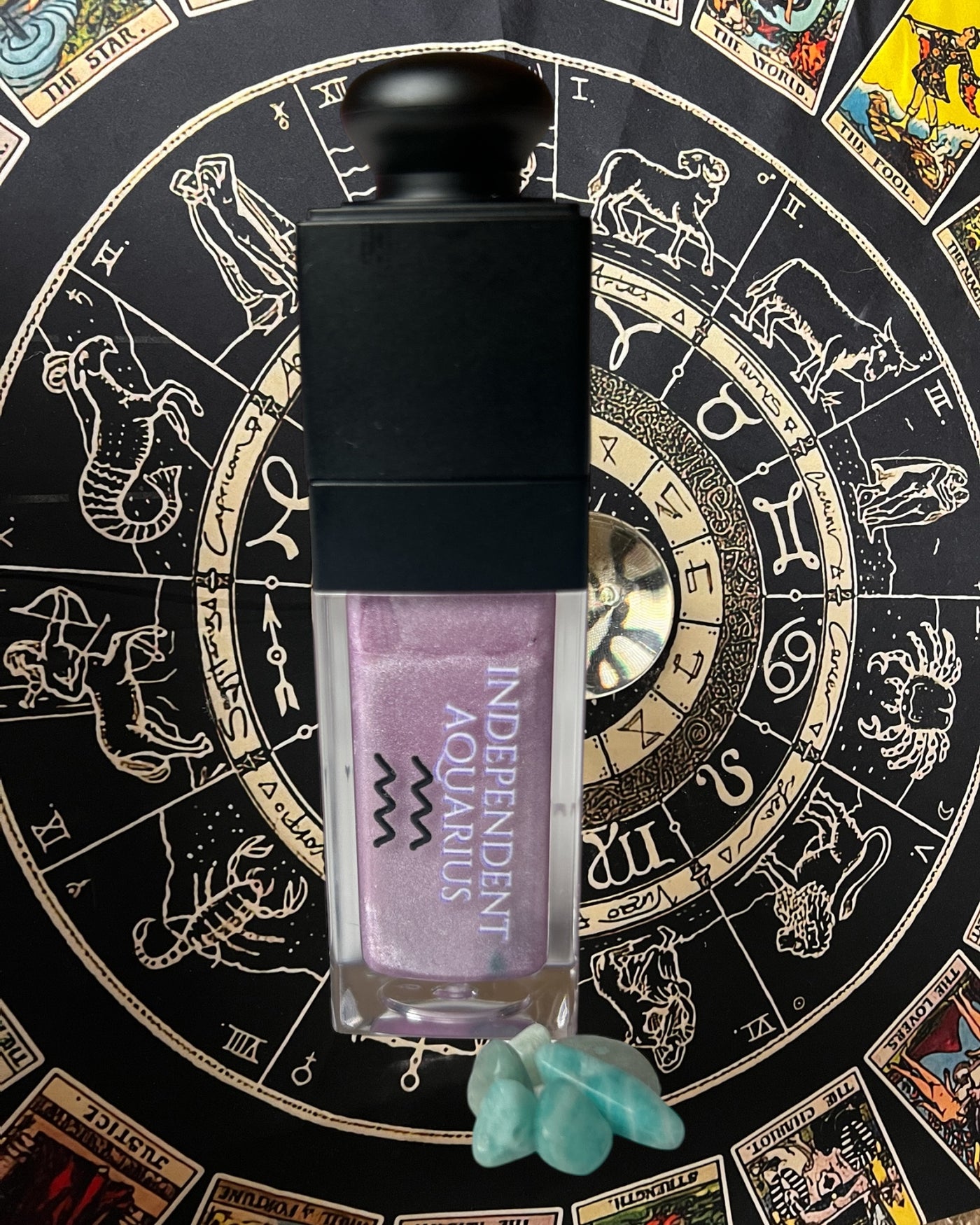 Independent Aquarius